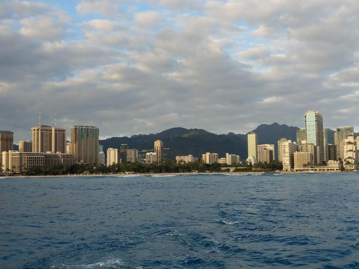 Royal Kuhio Resort Honolulu Exterior photo